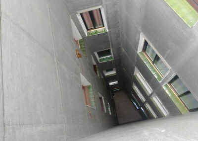 Rehabilitación energética de Fachadas SATE de patios y Cubierta en Pedro Icaza, 30 de Santurtzi.